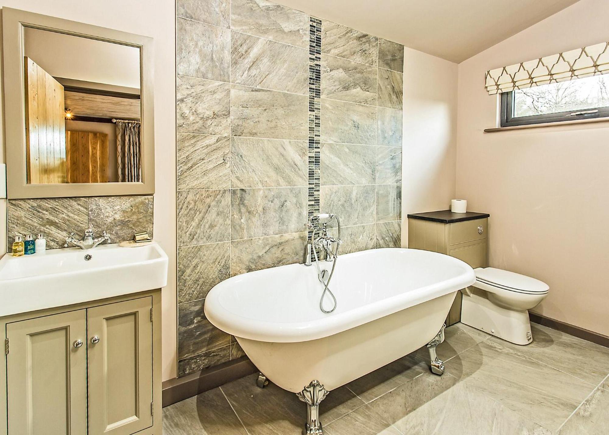 The Sherwood Hideaway Lodges Bothamsall Room photo
