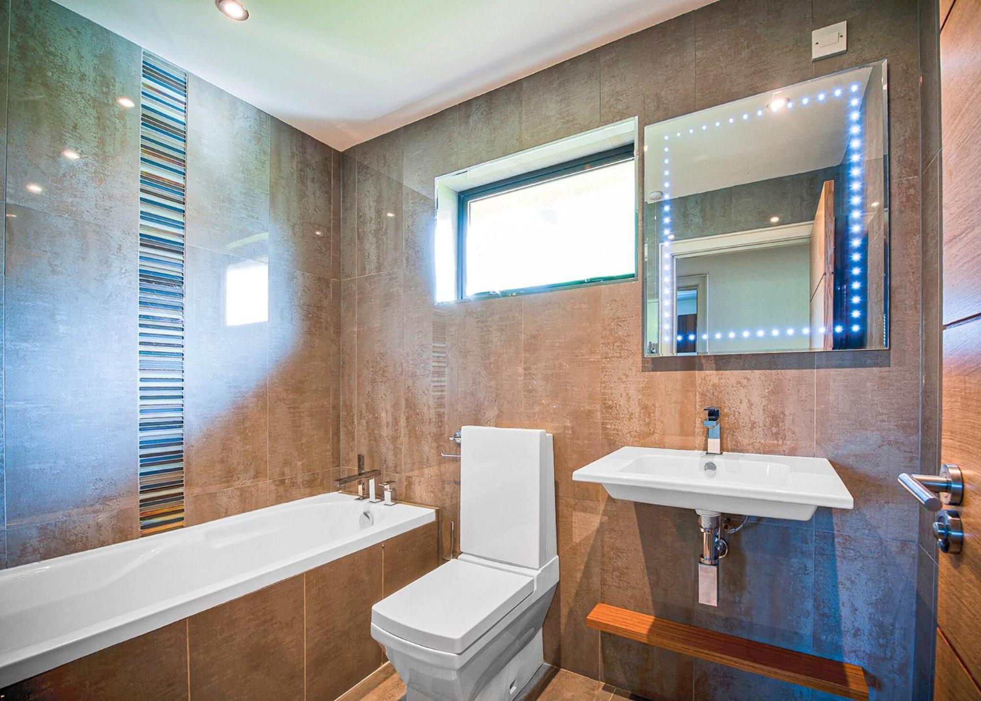 The Sherwood Hideaway Lodges Bothamsall Room photo
